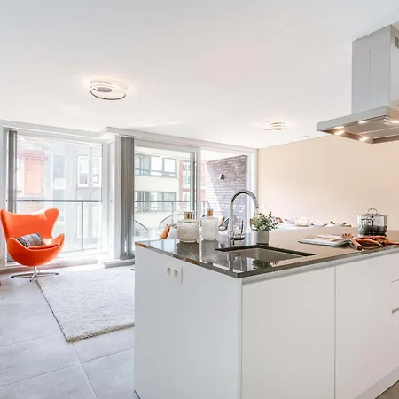 Huswell - Modern With Sunny Terrace In Lägenhet