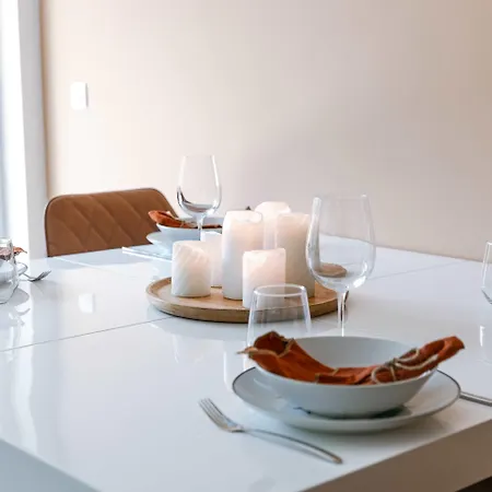 Huswell - Modern With Sunny Terrace In Apartamento