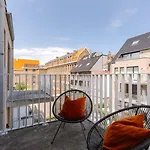 Lägenhet Casiola - Modern With Sunny Terrace In
