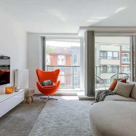 Huswell - Modern With Sunny Terrace In *