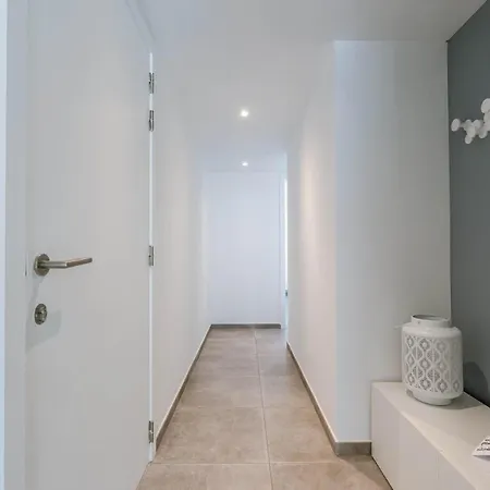 公寓 Casiola - Modern With Sunny Terrace In
