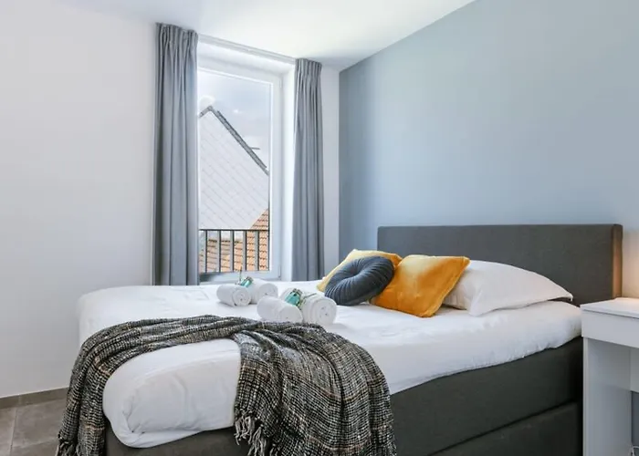 Huswell - Modern With Sunny Terrace In Apartment *