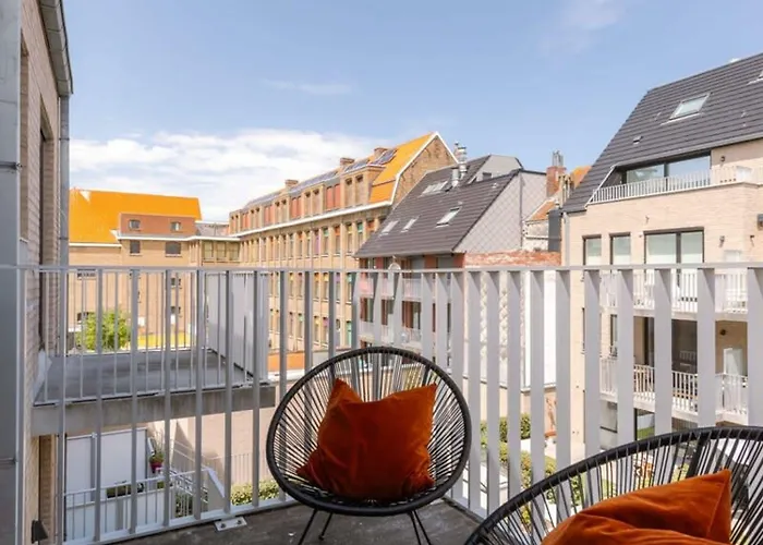 Lejlighed Casiola - Modern With Sunny Terrace In