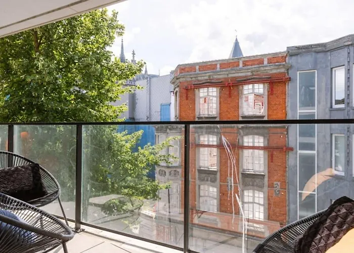 Casiola - Modern With Sunny Terrace In