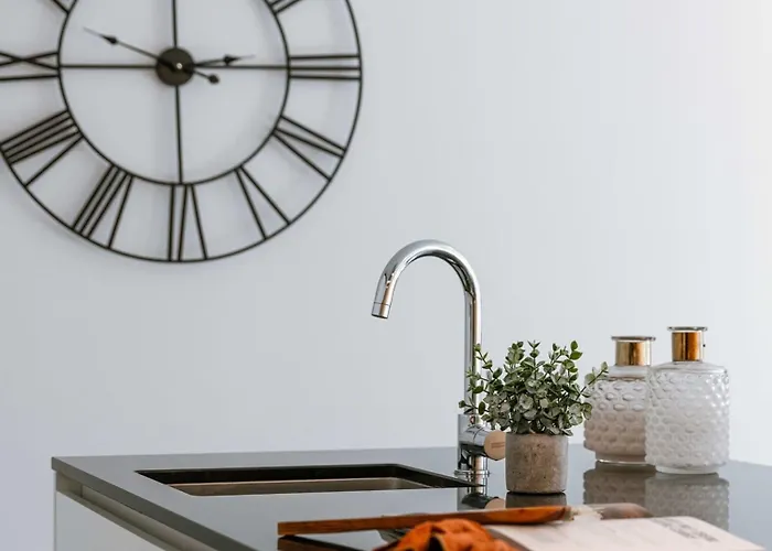 Apartment Huswell - Modern With Sunny Terrace In *