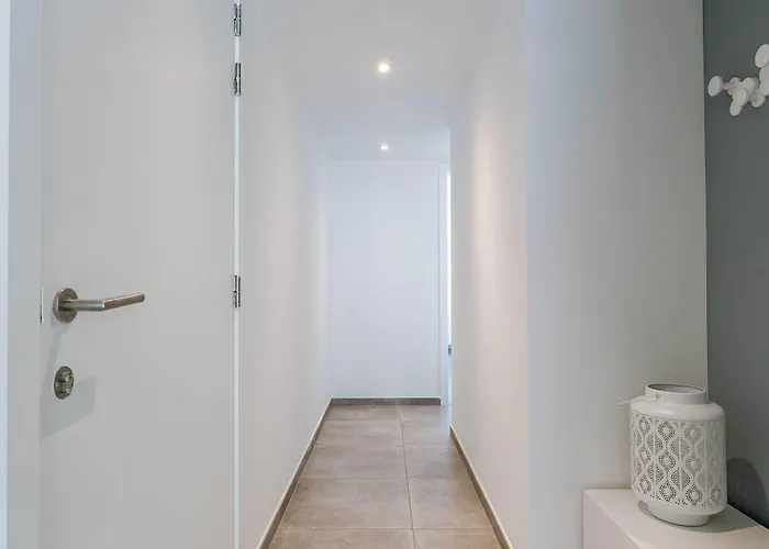 Huswell - Modern With Sunny Terrace In Apartment Ostend