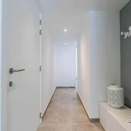 Huswell - Modern With Sunny Terrace In Ostenda