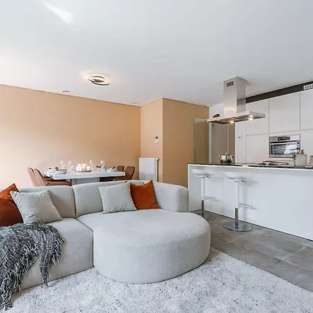 Huswell - Modern With Sunny Terrace In *